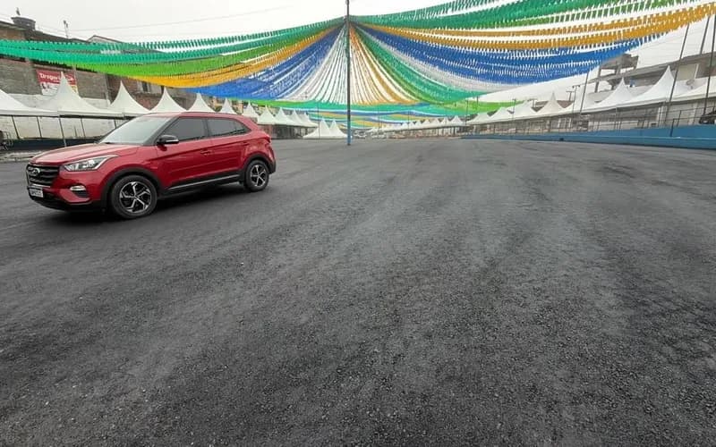 Praça do Povo recebe pavimentação asfáltica às vésperas do São João e deve beneficiar moradores, comerciantes e foliões em Gandu