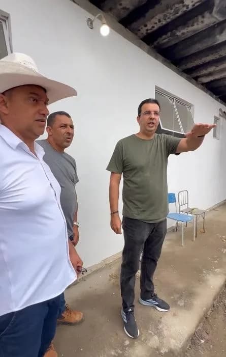Hospital de Itamari está passando por reformas há mais de 5 anos e sem previsão de conclusão