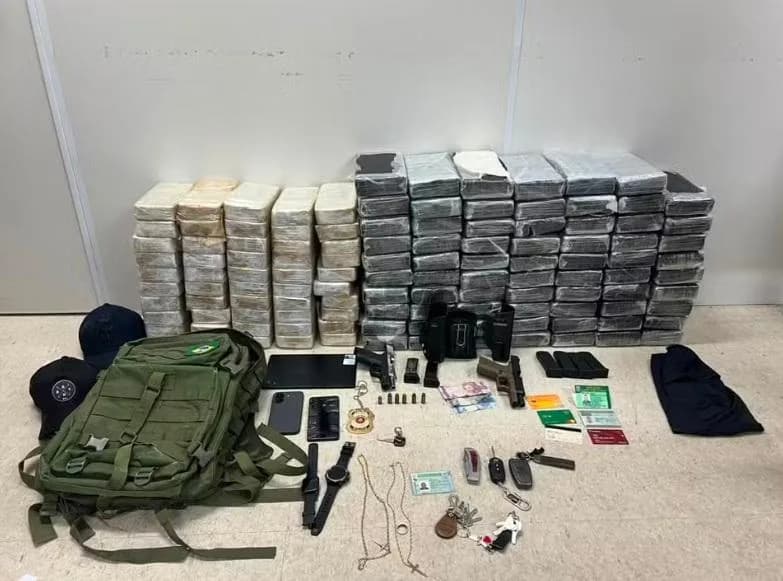 Policial militar e estudante de direito são presos com mais de 100 kg de drogas em Salvador 