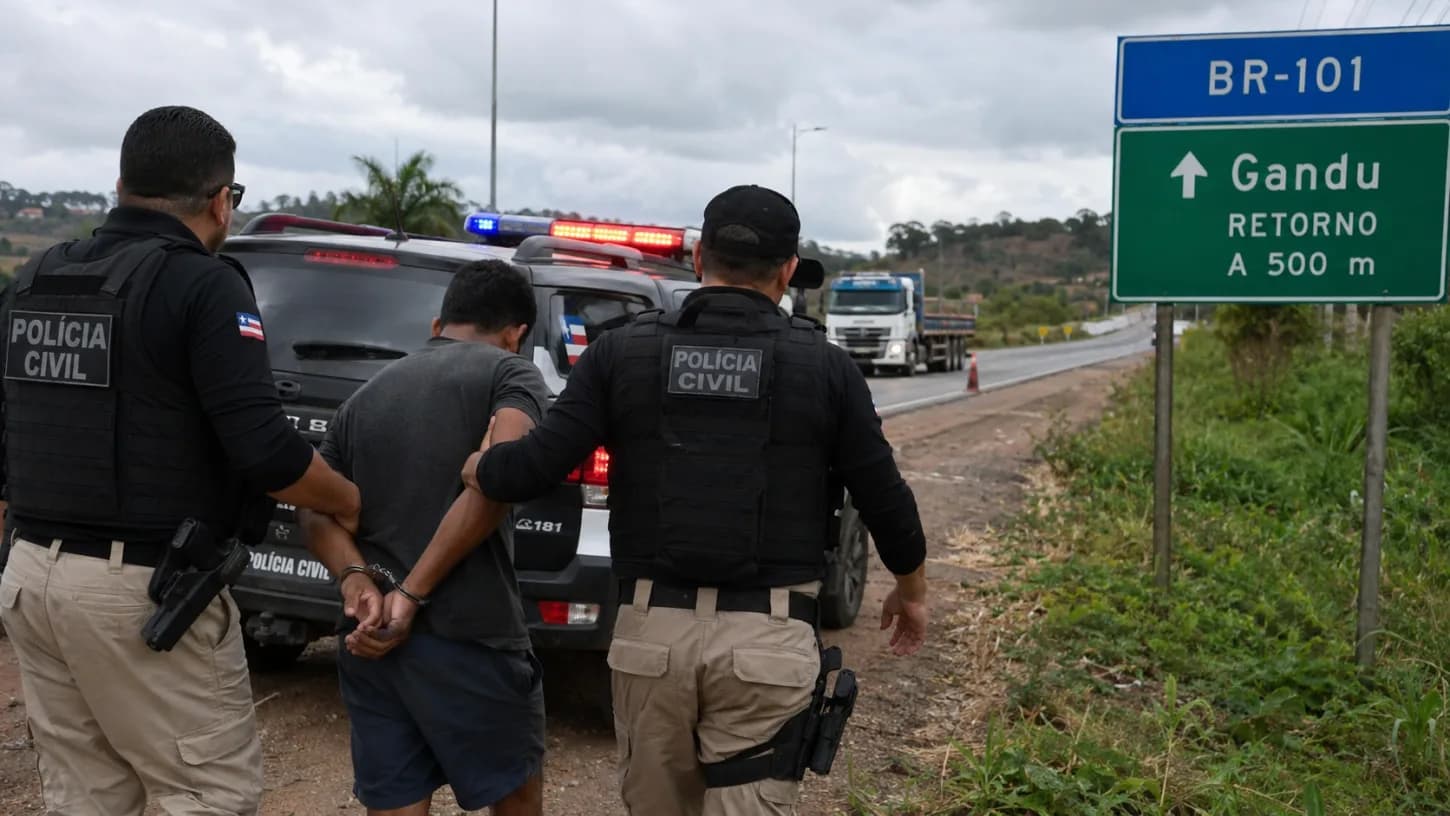 Suspeito de envolvimento em homicídio em Gandu é preso na BR-101 em Presidente Tancredo Neves