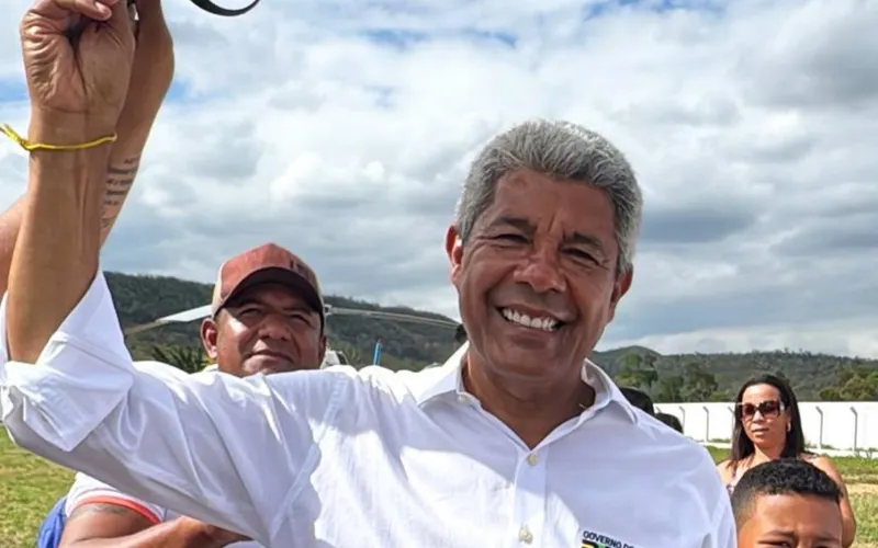 Vídeos antigos ressurgem e mostram Jerônimo Rodrigues evitando contato com populares após dizer que ACM Neto "não gosta de pobre"