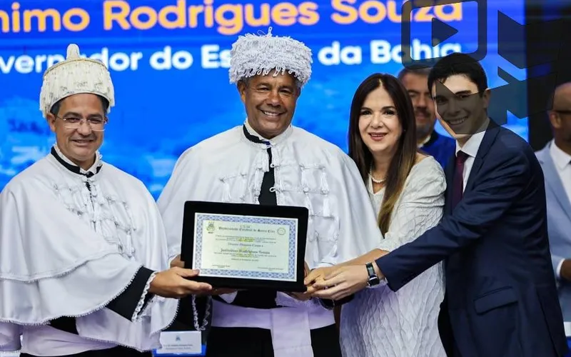 Jerônimo vira alvo de chacota após receber título de Doutor Honoris Causa pela Uesc