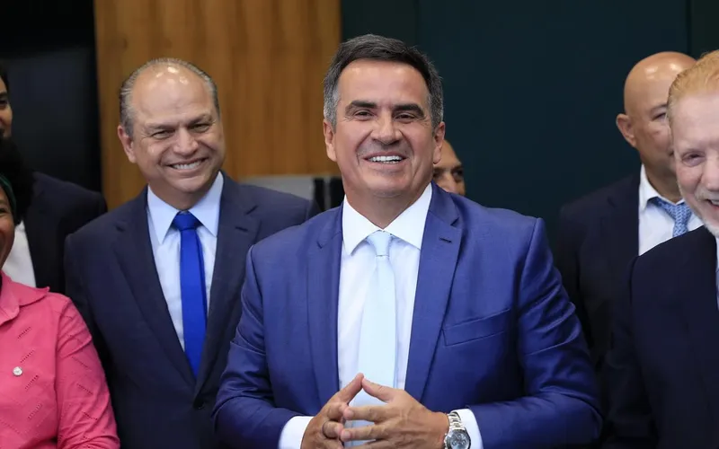 Ciro Nogueira descarta viabilidade da candidatura de Flávio Bolsonaro e defende Tarcísio e Ratinho Jr. como líderes da centro-direita