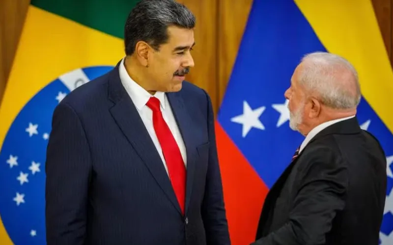 Lula e Maduro mantêm telefonema sigiloso após conversa do venezuelano com Donald Trump