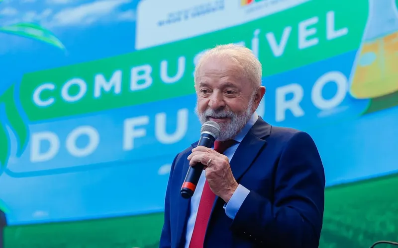 Lula contraria apoiadores, minimiza manifestações e agradece ao congresso por aprovações de projetos do seu governo