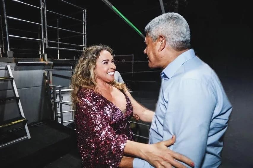 Jerônimo garante apoio milionário com dinheiro público a projeto musical de Daniela Mercury