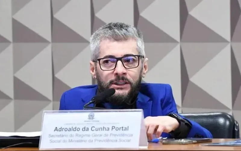 Secretário da Previdência de Lula é preso em nova fase que investiga desvios do INSS