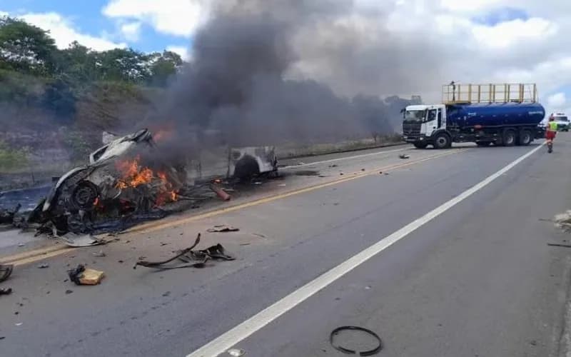 Acidente em trecho da BR - 101 na Bahia deixa dez pessoas mortas 