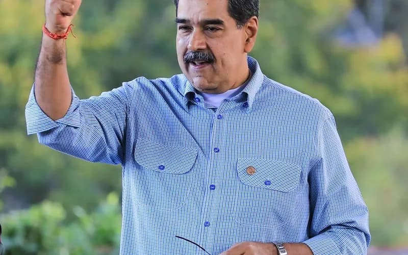 EUA lançam ataque de grande escala contra a Venezuela; Trump diz que Maduro foi capturado e retirado do país