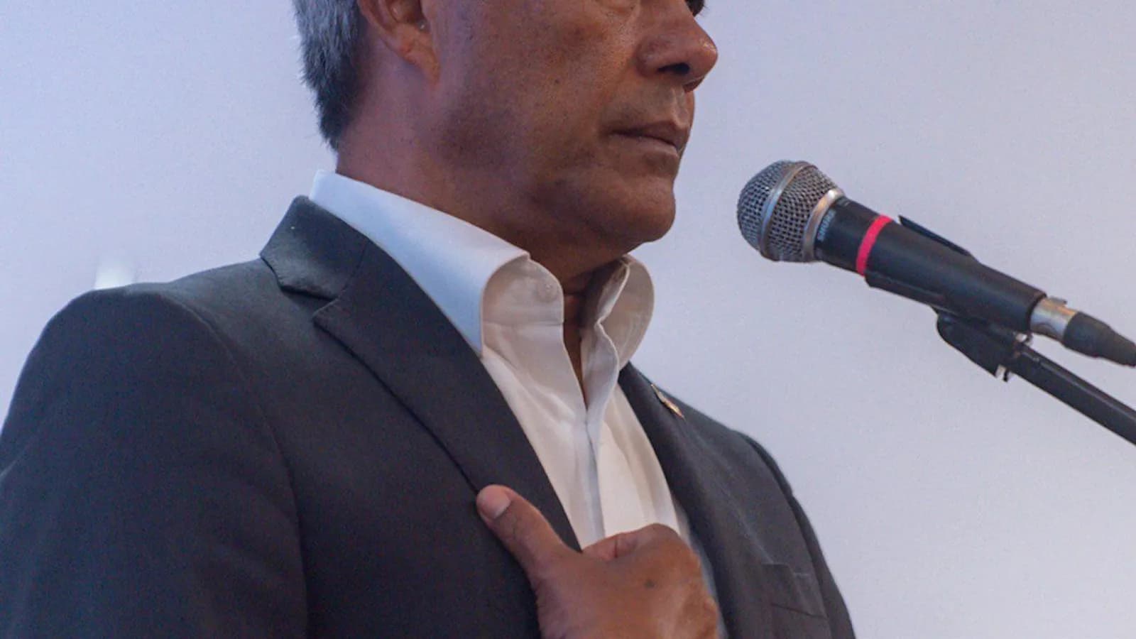 Governador da Bahia segue Lula e condena captura de Nicolás Maduro