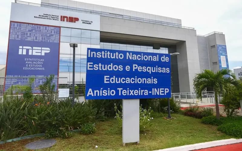 Edital regulamenta exame de língua portuguesa para estrangeiros