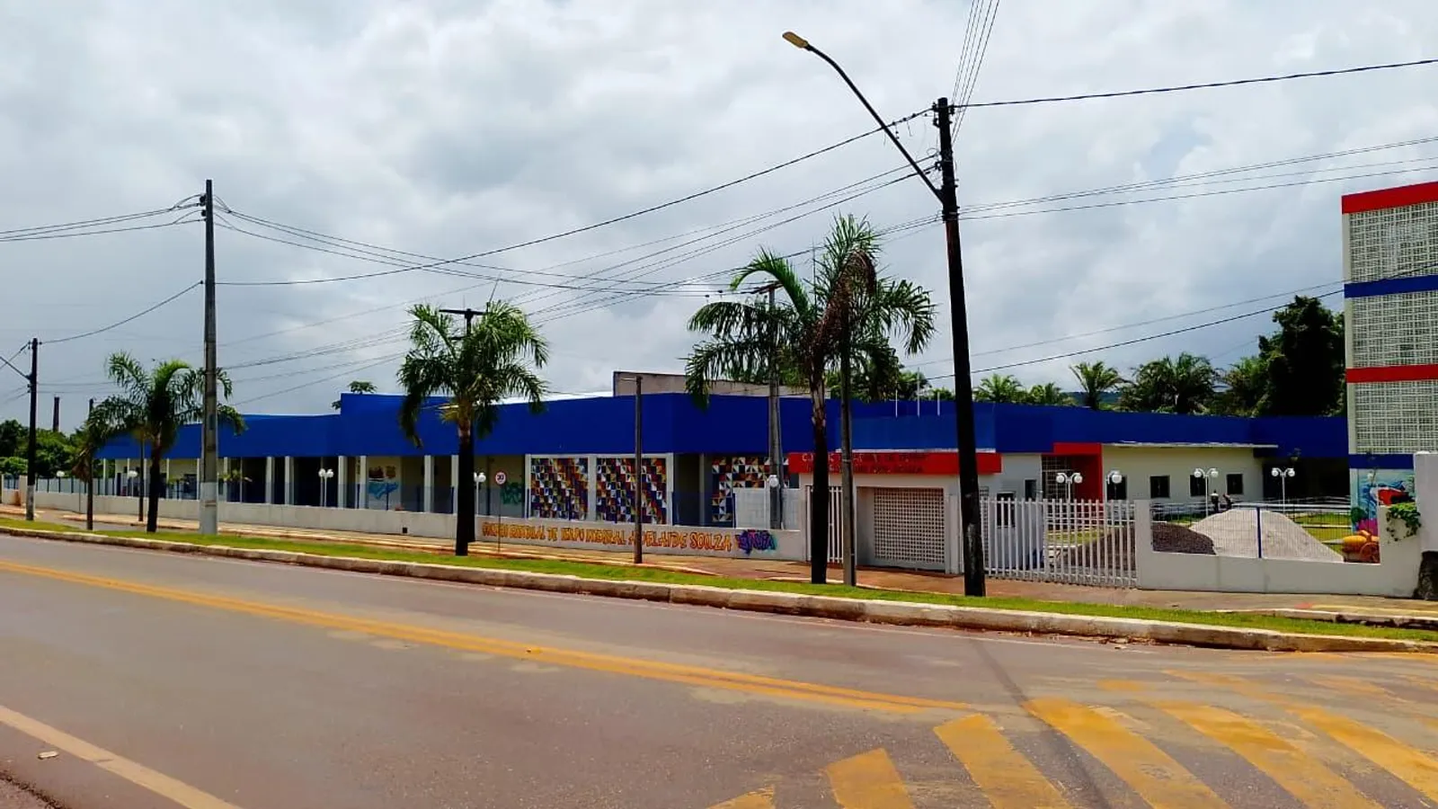 Morador denuncia suposto atraso intencional na inauguração de colégio estadual em Nilo Peçanha