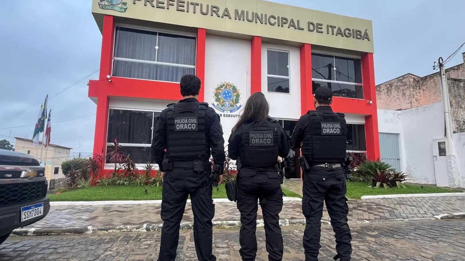Secretario e servidora de prefeitura de Itagibá são afastados após operação que investiga esquema com contratos irregulares