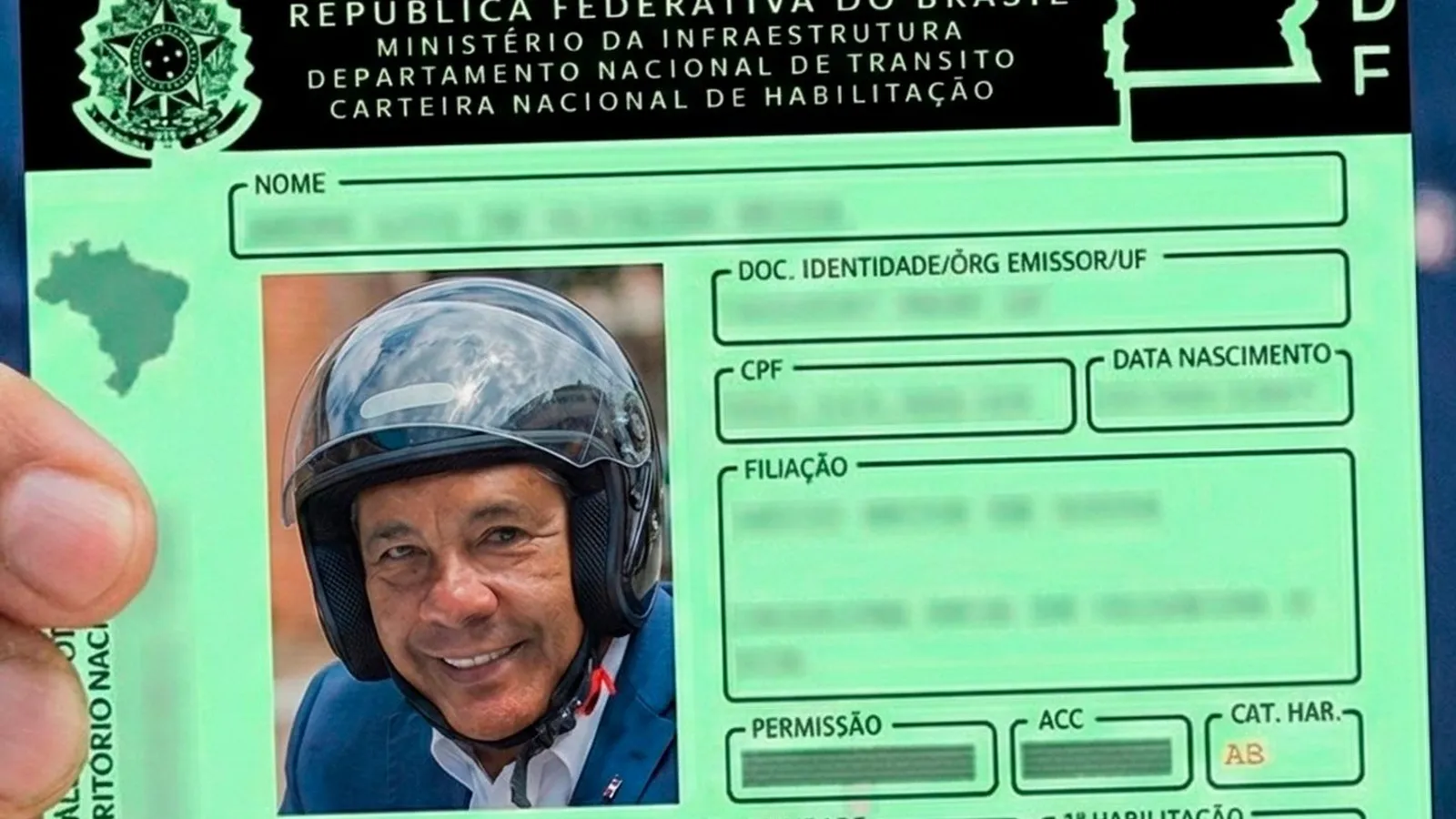 Jerônimo dá calote milionário em autoescolas na Bahia e instituições suspendem atendimentos de programa social