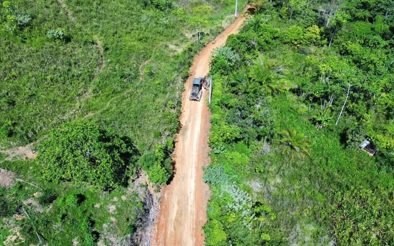 Recuperação de estradas vicinais avança e melhora mobilidade na zona rural de Wenceslau Guimarães