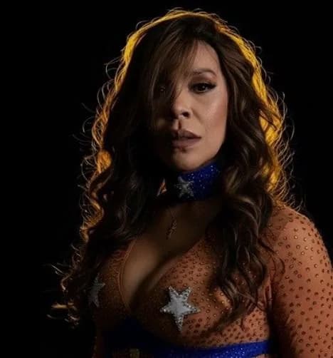Silvânia Aquino deixa Calcinha Preta após 23 anos na banda  