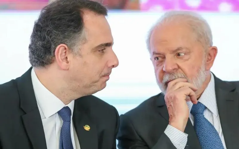 Desesperado por palanque político em Minas Gerais, Lula tenta convencer Rodrigo Pacheco à disputar o governo do estado