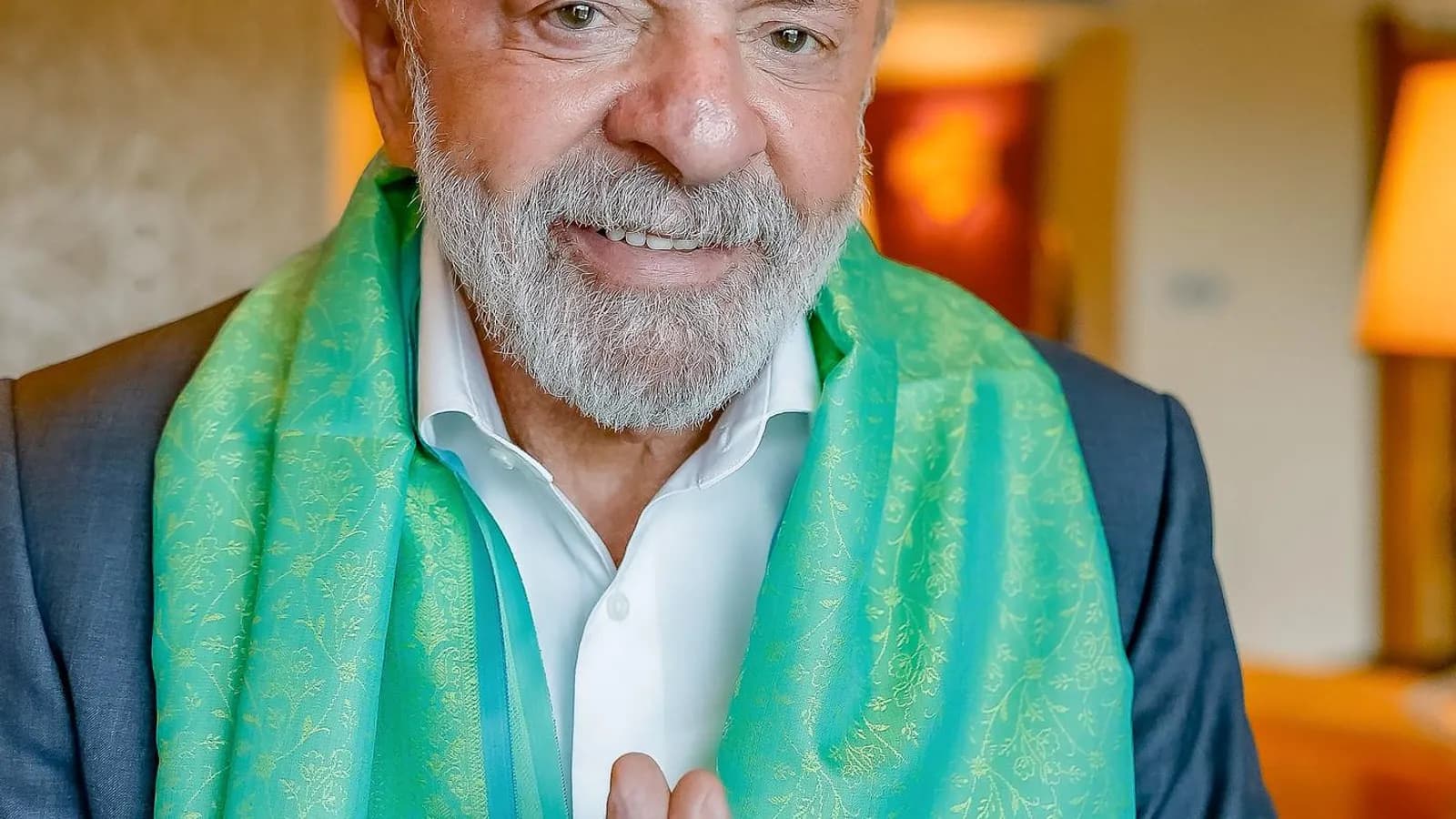 Lula lidera rejeição com 48,2% na corrida presidencial; Flávio Bolsonaro vem logo em seguida 