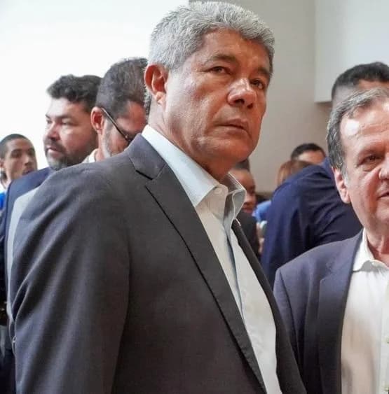 Jerônimo diz que mulher que criticou Jacques Wagner e declarou voto a ACM Neto em Itapetinga teve "um surto"
