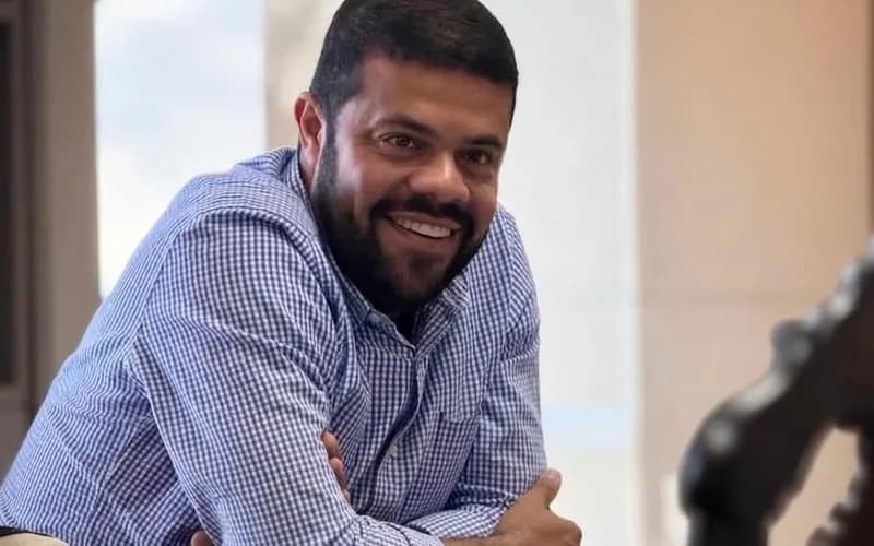 Léo de Neco celebra aniversário com ampla demonstração de apoio político na Bahia