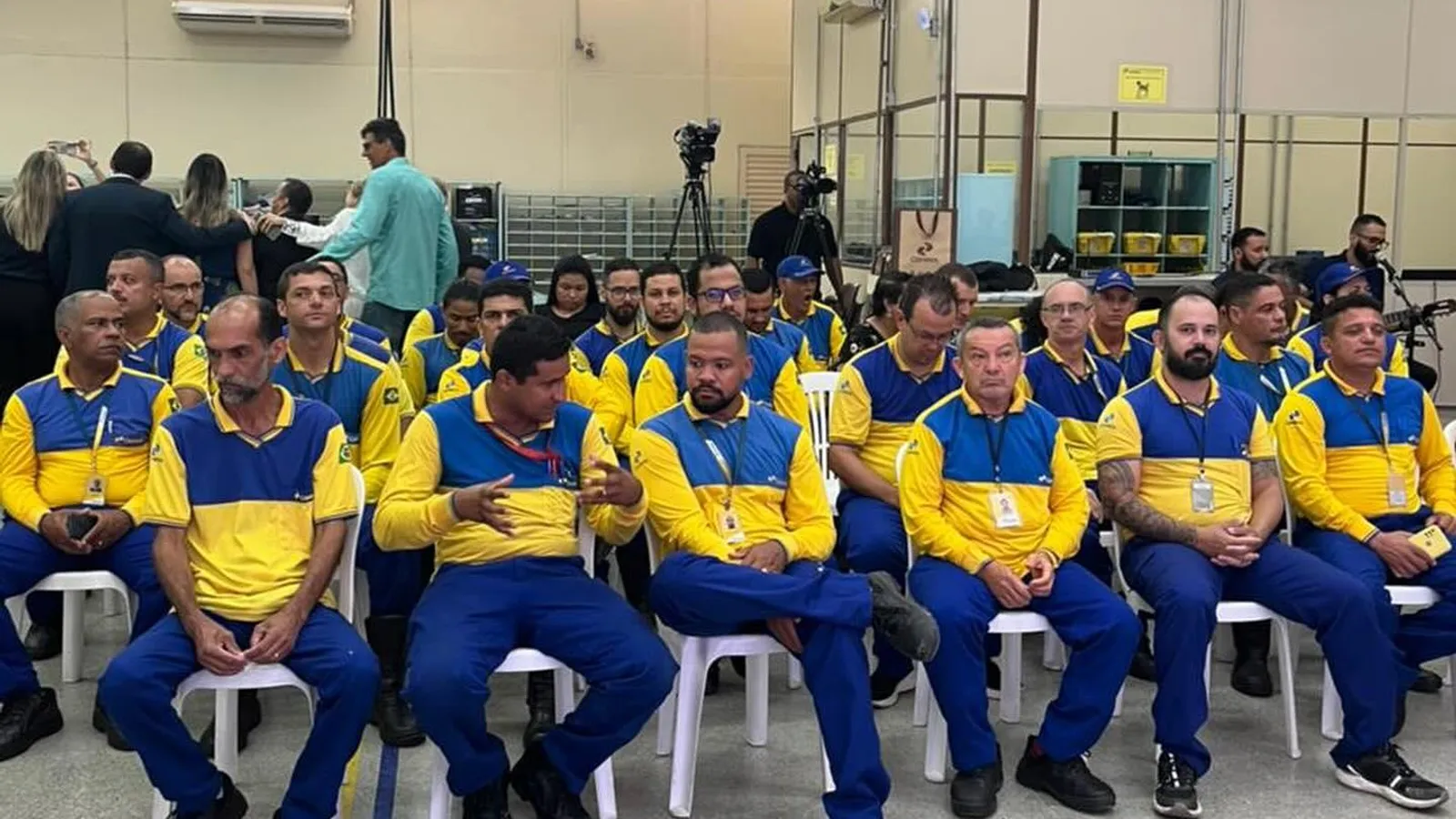Beirando à falência, Correios depende de empréstimos bilionário e mira demissão de 10 mil funcionários