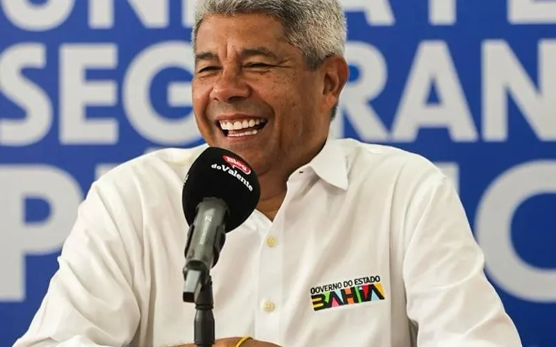 Jerônimo Rodrigues causa indignação ao afirmar que pediu para manter pacientes em corredores de hospitais
