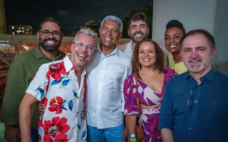 Jerônimo reúne cúpula do PT em show de Maria Bethânia para celebrar a mediocridade do seu governo
