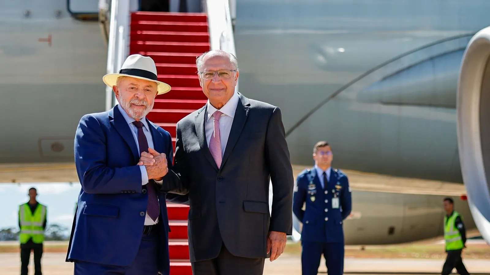 Janja não viaja com Lula aos EUA e bastidores fala em crise no casamento do presidente