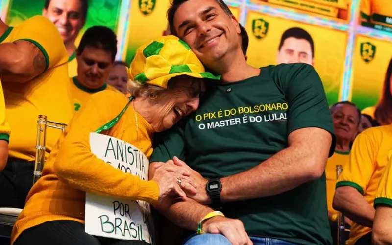 PL avalia substituir Flávio Bolsonaro após escândalo de conversas com Vorcaro