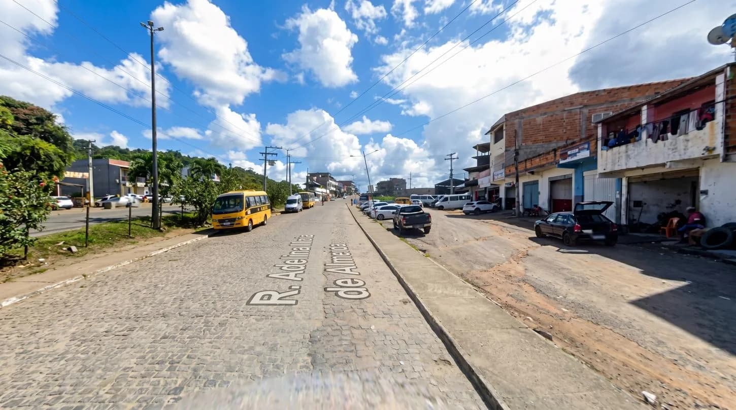 Indicação do vereador Dai é atendida e prefeitura de Gandu vai pavimentar acesso à Praça do Povo