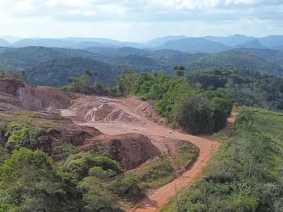 Prefeitura de Wenceslau Guimarães reativa estrada rural