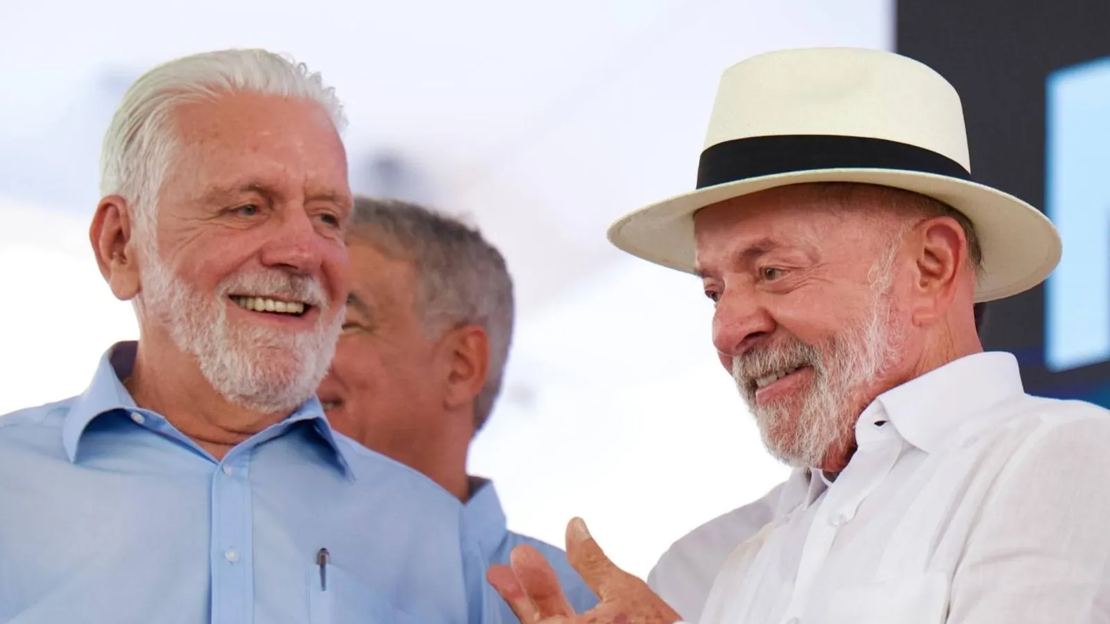 Braço-direito de Lula e segundo nome mais importante do PT, senador Jacques Wagner é alvo de operação da PF