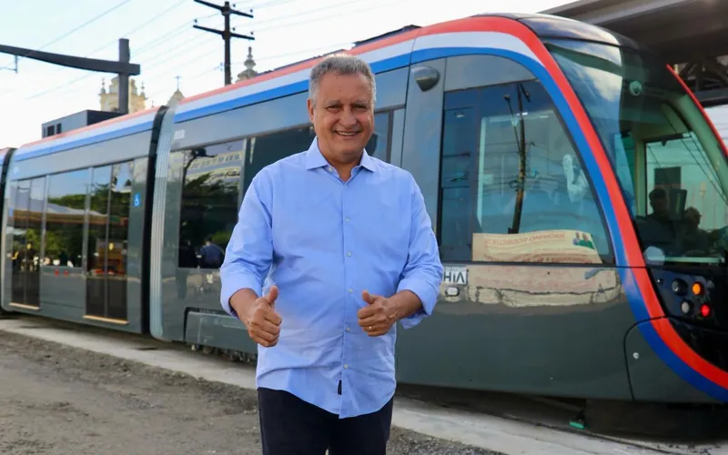 Escândalos, investigações e disputas internas ampliam desafios para Rui Costa na corrida pelo Senado