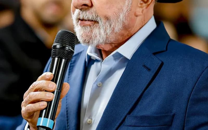 Lula vira alvo de chacota ao dizer que "não quer guerra", mas que Forças Armadas estão preparadas para defender soberania