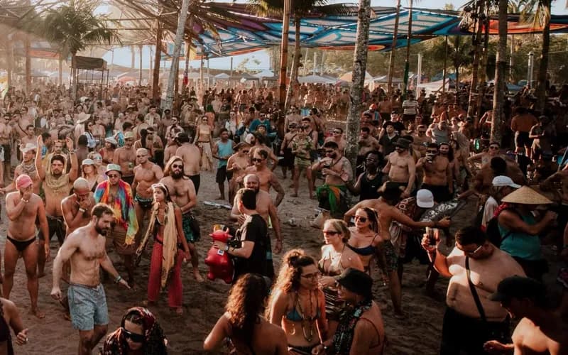 Prefeito de Ituberá impõe taxa de R$ 200 para frequentadores do Universo Paralello e festival avalia deixar praia de Pratigi