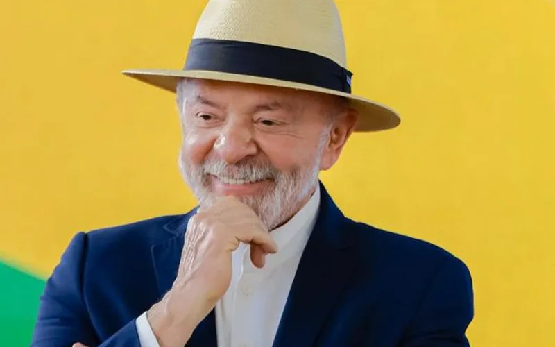 Com uma série de mentiras no currículo, Lula diz que 'ninguém derrotará' o PT com mentiras