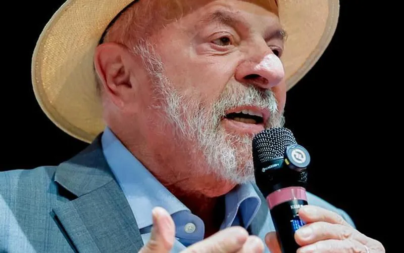 Lula diz que será reeleito mesmo que ele e Alckmin cometam erros nos próximos meses