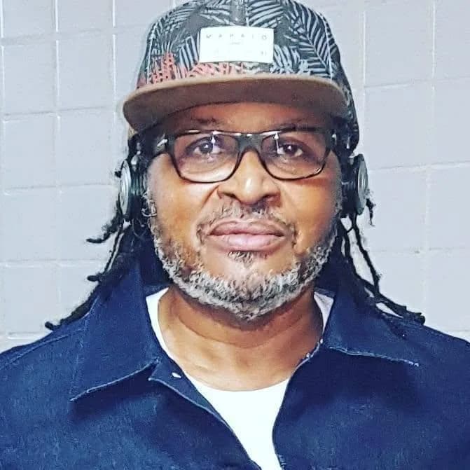 Edson Gomes evolui bem e pode receber alta nesta terça-feira após internação em UTI