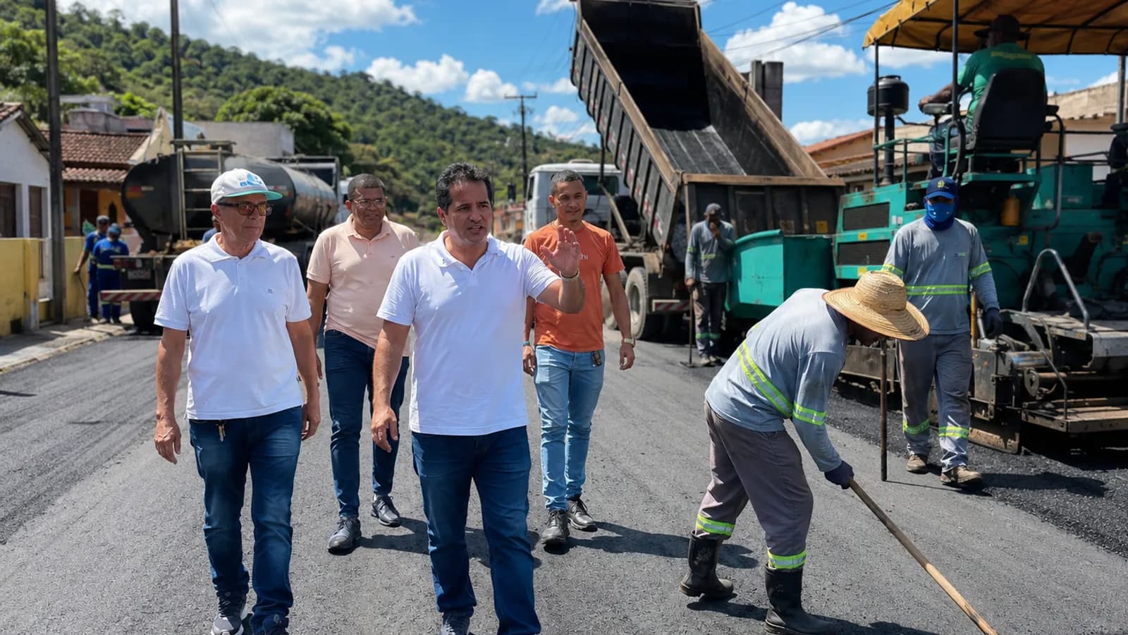 Prefeito Marcio Tarantine anuncia início de asfaltamento no bairro Novo Tempo