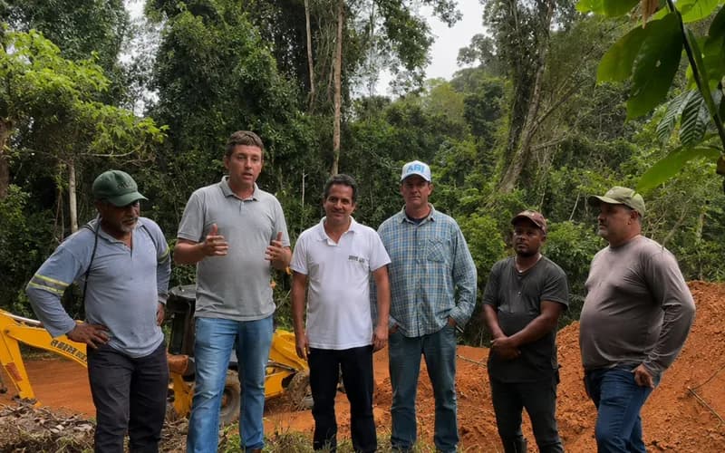 Gandu e Nova Ibiá unem forças para melhorar estradas vicinais em área de divisa