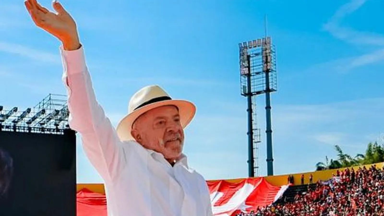 Lula 'foge' de debate na Band e reclama da participação de Renan Santos e Zema