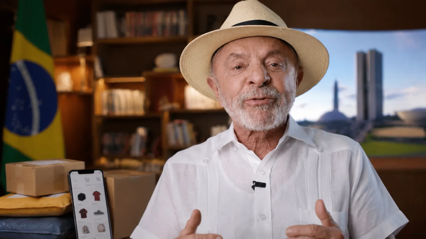 Lula promete acabar com “taxa das blusinhas” que ele e Haddad criaram