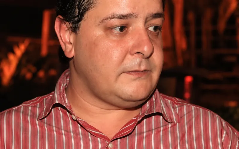 Lulinha processa Flávio por vídeo do INSS e pede retirada das redes e R$ 10 mil