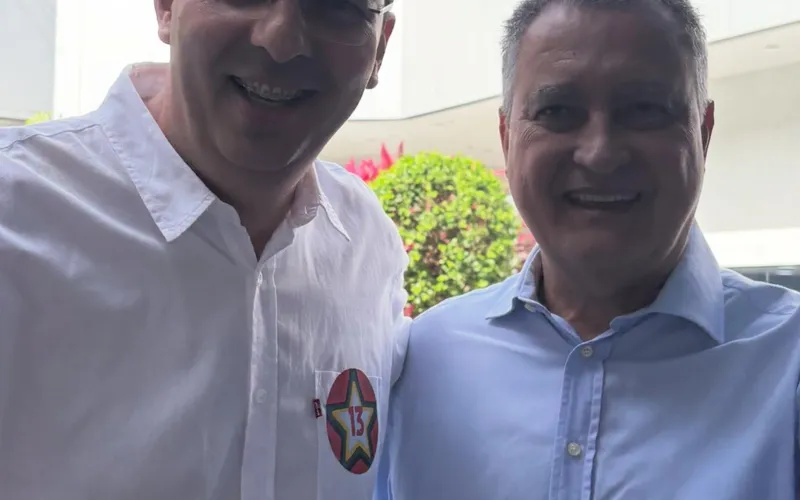 Construção de quadra avaliada em mais de meio milhão de reais contratada em abril pelo prefeito de Itamari ainda não saiu do papel