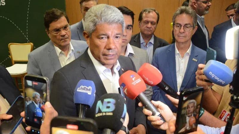Jerônimo "surta" com desvantagem em pesquisa e dispara ataques contra ACM Neto; "ele não gosta de pobre"