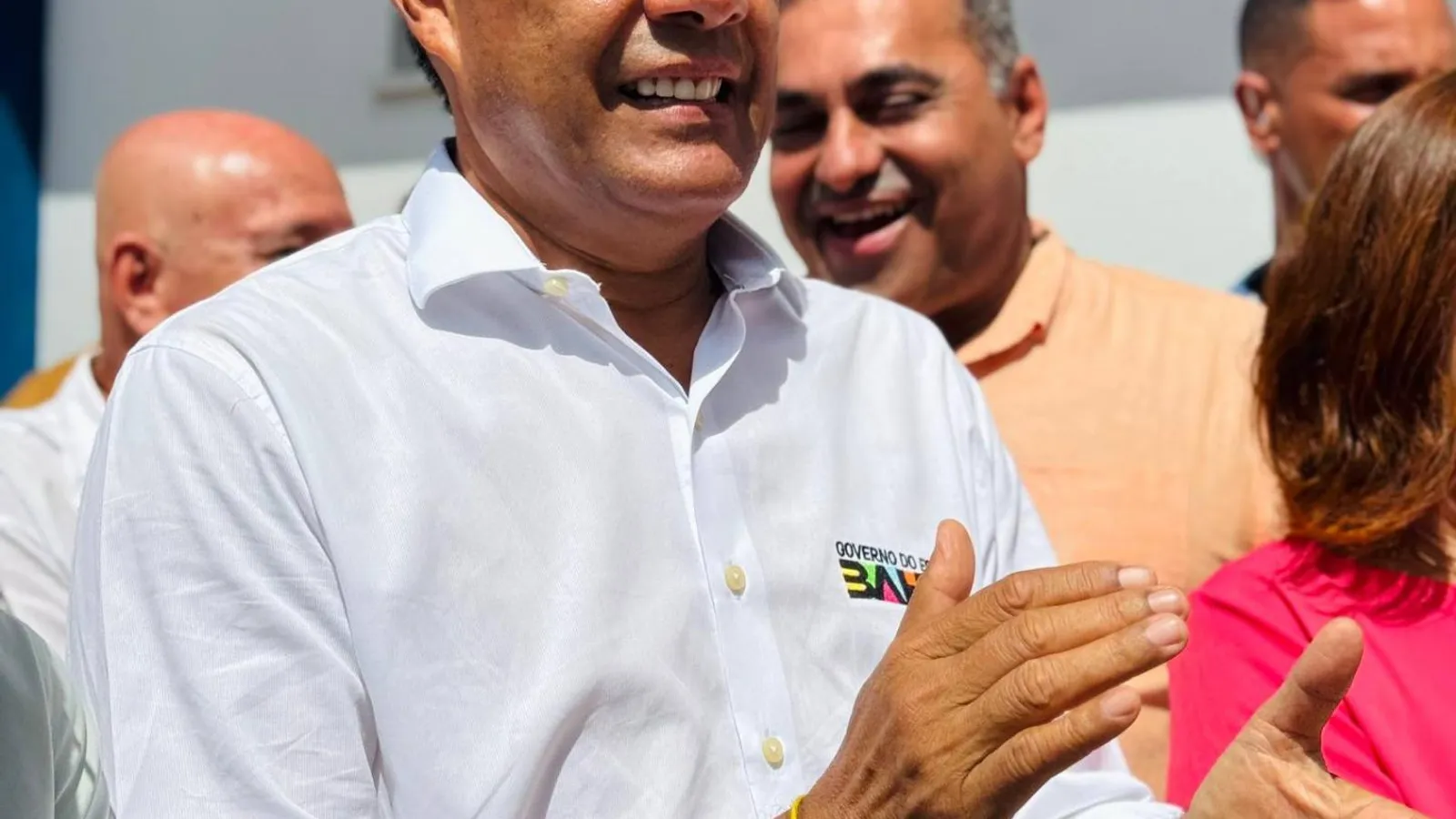 Jerônimo culpa prefeitos do interior pelo aumento na fila da regulação na Bahia