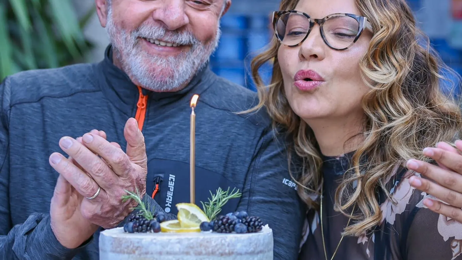 Lula afirma que Bolsonaro “tem que pagar pela tentativa de golpe” e diz que avaliará veto a projeto que reduz penas de condenados