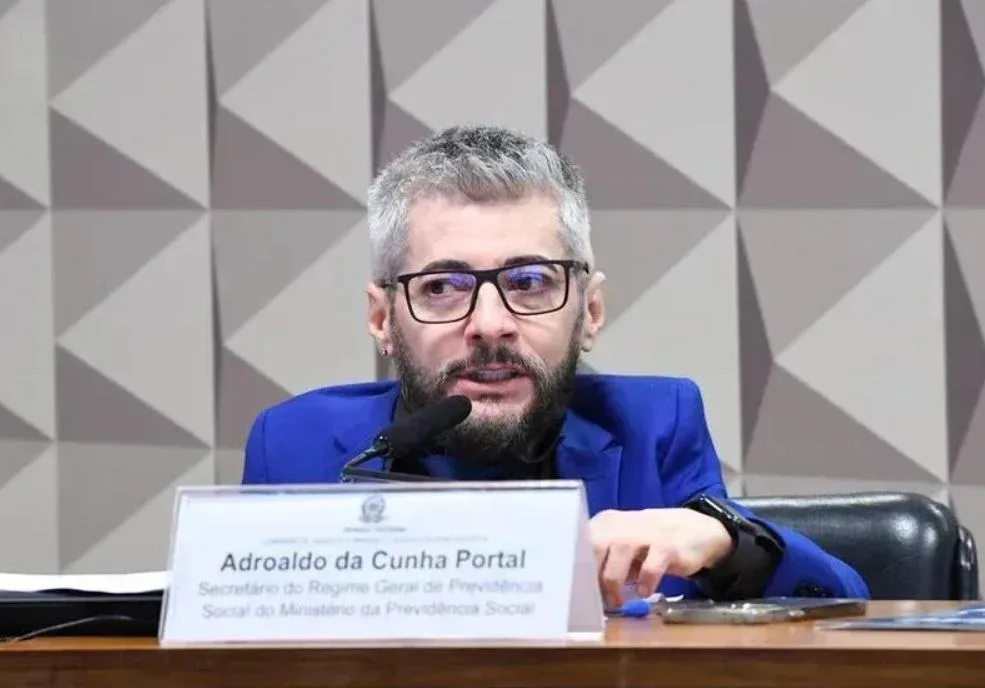 Secretário da Previdência de Lula é preso em nova fase que investiga desvios do INSS