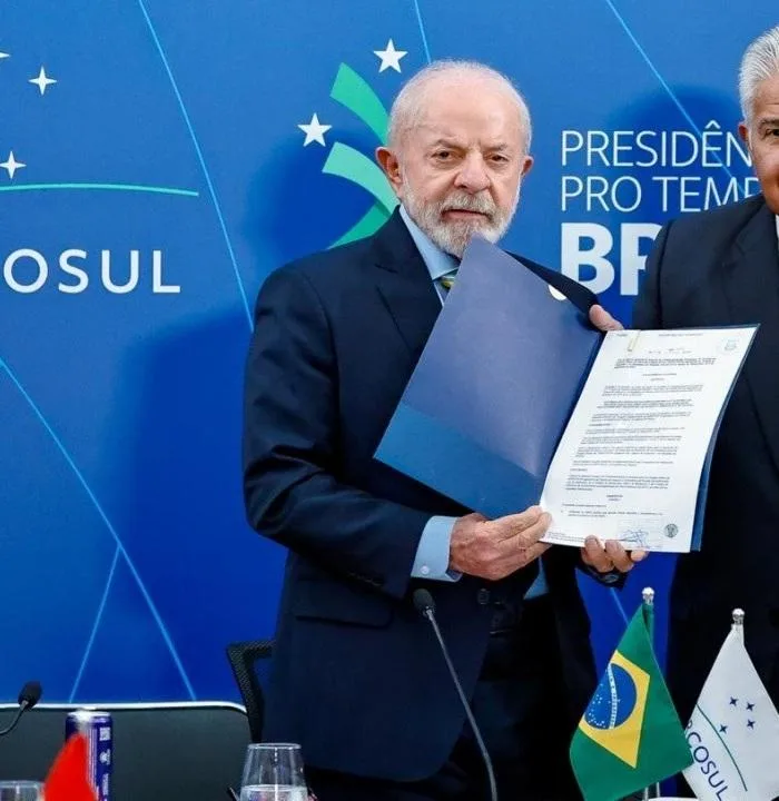Lula assina indulto natalino e exclui bolsonaristas condenados por crimes contra o Estado Democrático