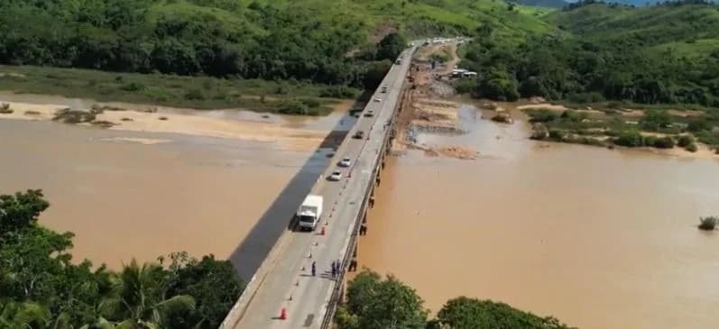 DNIT retoma restrições na ponte do Rio Jequitinhonha três dias após anúncio de liberação feito pelo governador